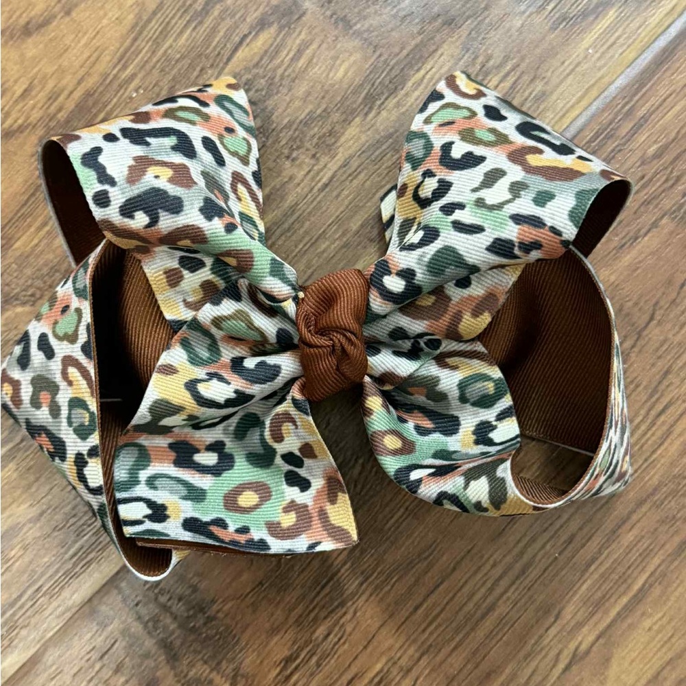 Wild Safari Kids Bow Hair Accessory